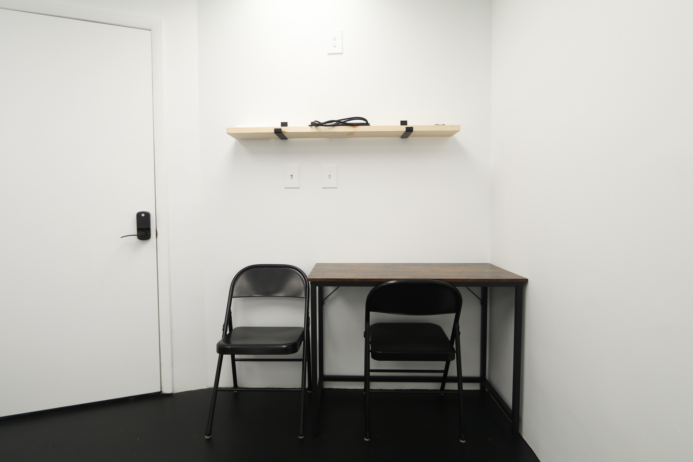 Compact client workspace inside the studio